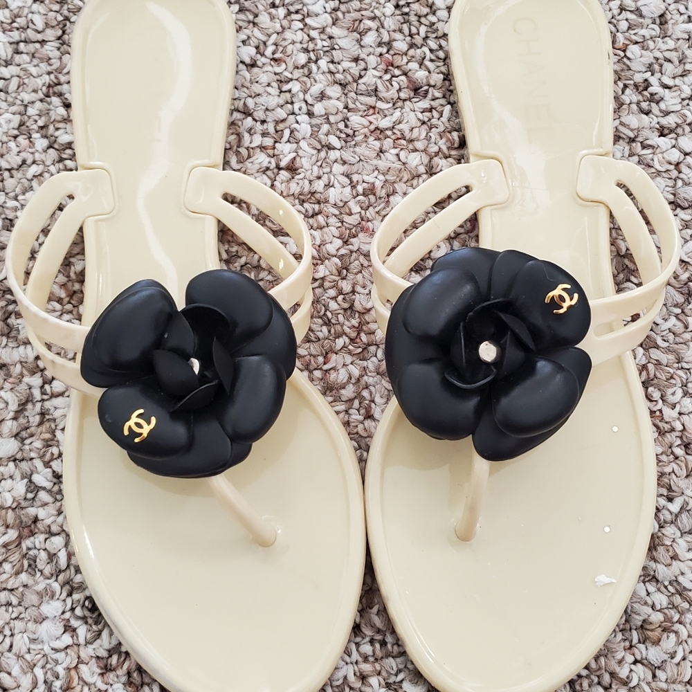 Authentic Vintage Chanel Jelly sandals with flower